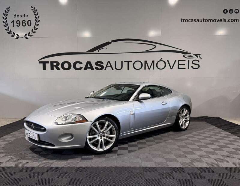 Cinza Usado 2007 Jaguar XK Coupé | € 38.900 - Imagem 1/4