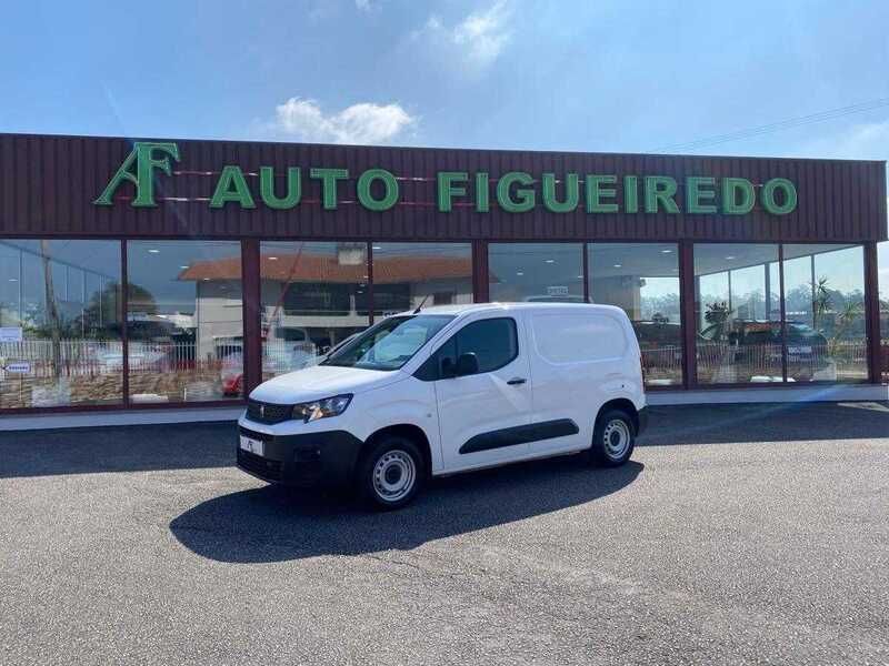 Branco Usado 2021 Peugeot Partner Monovolume | € 15.950 (Preço justo) - Imagem 1/4