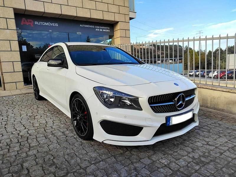 Usado Mercedes CLA200 AMG 136 HP (100 kW) 2015 Branco Sedan