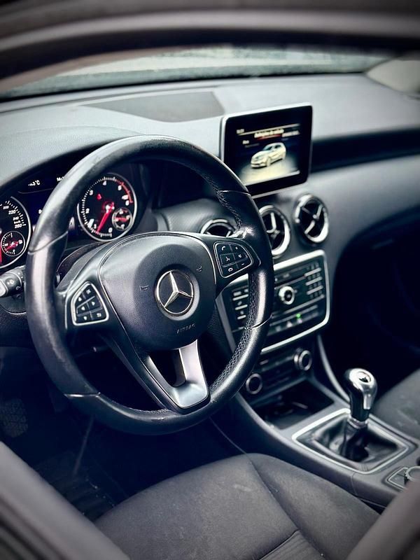 Usado Mercedes A160 90 HP (66 kW) 2016 Branco