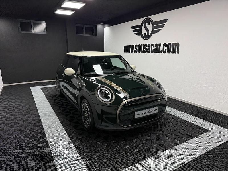 Verde Usado 2022 Mini Cooper SE Resolute Edition Citadino | € 23.500 (Preço justo) - Imagem 1/4
