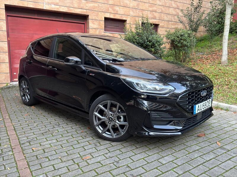 Preto Usado 2022 Ford Fiesta ST-Line Citadino | € 17.800 (Preço justo) - Imagem 1/4