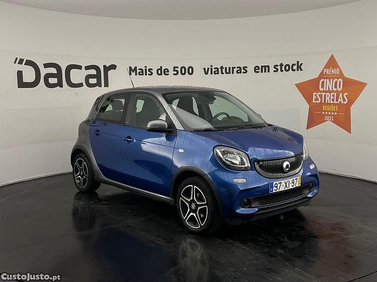 Azul Usado 2019 Smart ForFour Citadino | € 12.899 (Caro) - Imagem 1/1