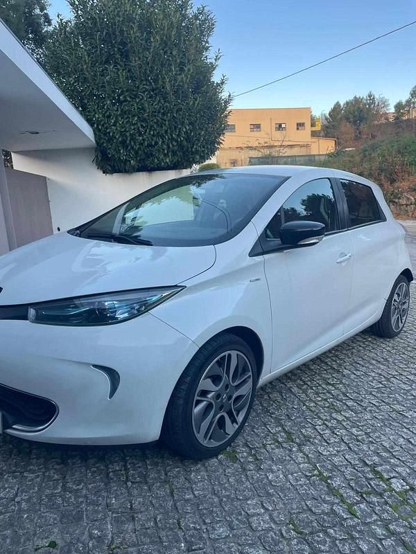 Usado Renault Zoe 80 kW (109 HP) 2019 Branco Citadino