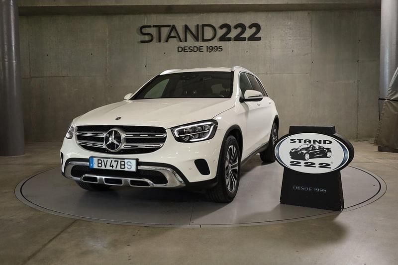 Branco Usado 2021 Mercedes GLC200 Exclusive SUV | € 44.890 - Imagem 1/4