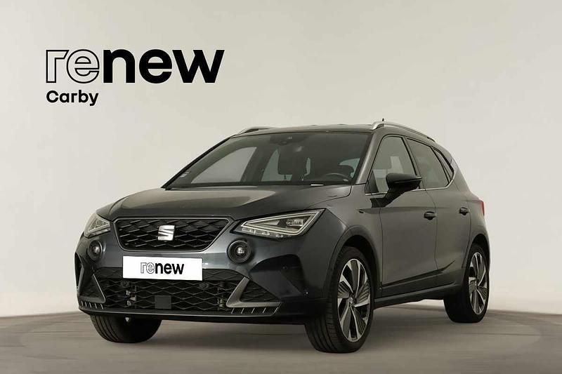 Cinzento Usado 2023 Seat Arona FR SUV | € 21.990 (Caro) - Imagem 1/4