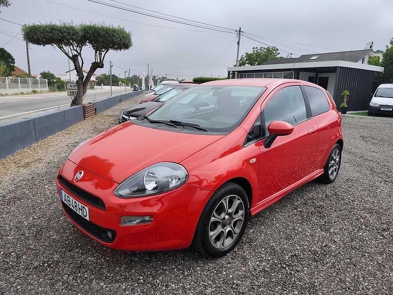 Usado 2012 Fiat Punto Citadino | € 6.750 (Caro) - Imagem 1/4