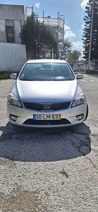 Usado 2011 Kia Ceed Sedan | € 5.550 (Super Preço) - Imagem 1/4