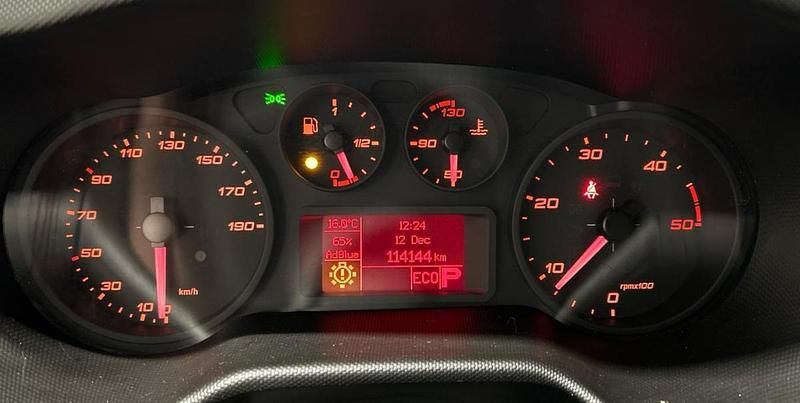 Usado Iveco Daily 136 HP (100 kW) 2022 Branco