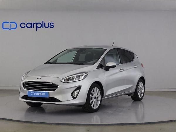 Cinza Usado 2018 Ford Fiesta Titanium Citadino | € 13.500 (Preço justo) - Imagem 1/4