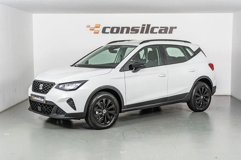 Branco Usado 2022 Seat Arona Style SUV | € 18.980 (Preço elevado) - Imagem 1/4
