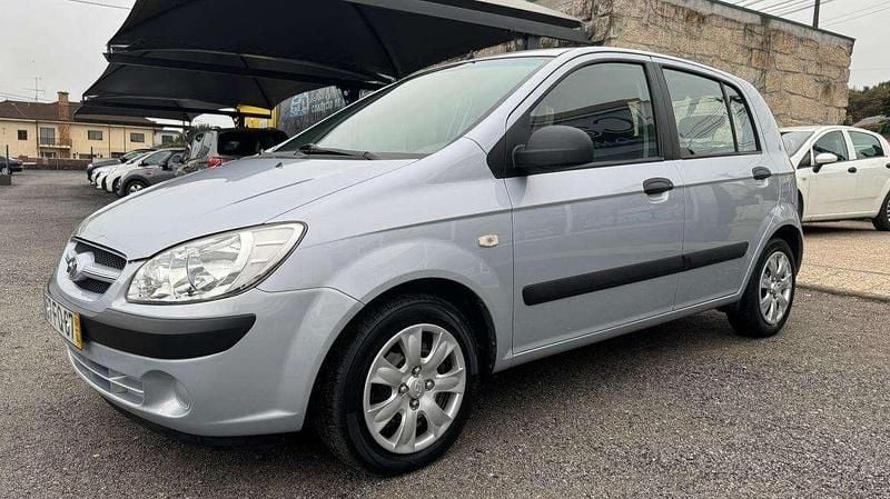 Cinzento Usado 2008 Hyundai Getz Citadino | € 4.990 (Preço justo) - Imagem 1/4