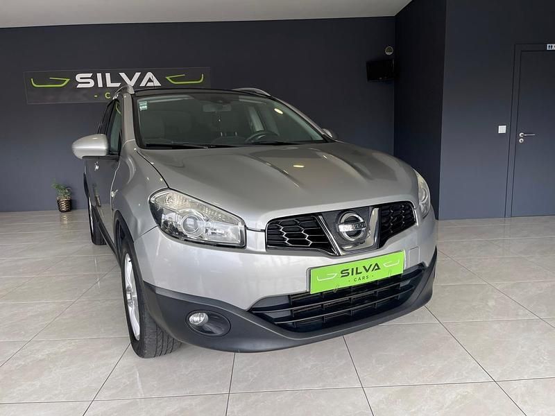 Cinzento Usado 2011 Nissan Qashqai +2 SUV | € 8.990 (Preço justo) - Imagem 1/4