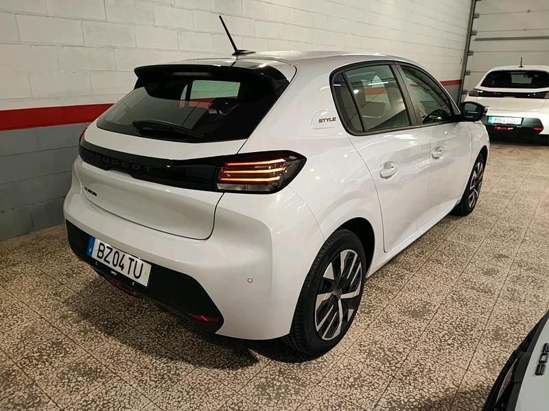 Novo Peugeot e-208 Style 100 kW (136 HP) 2025 Branco Citadino