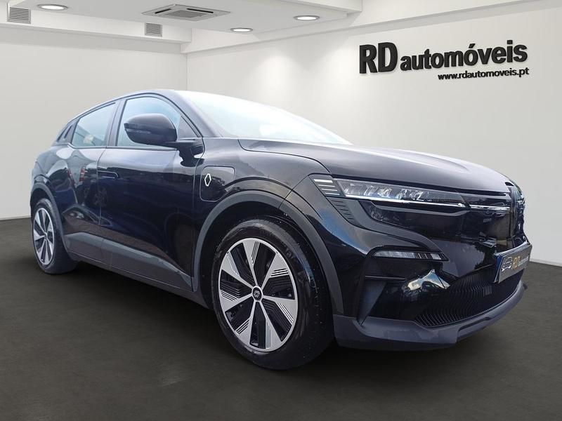Usado Renault Mégane IV Evolution 95 kW (130 HP) 2024 Preto