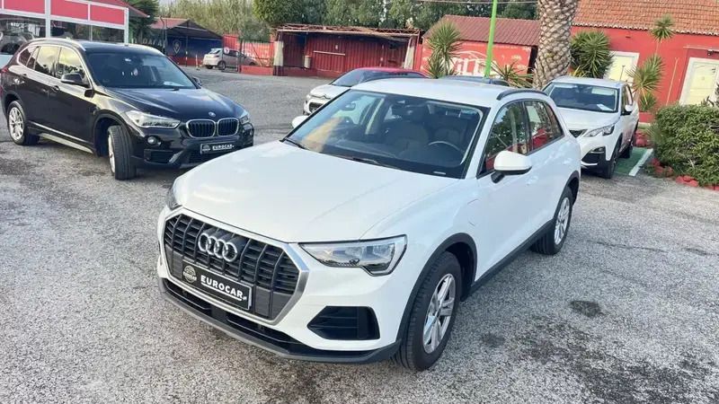 Branco Usado 2022 Audi Q3 Sportback SUV | € 33.590 - Imagem 1/4