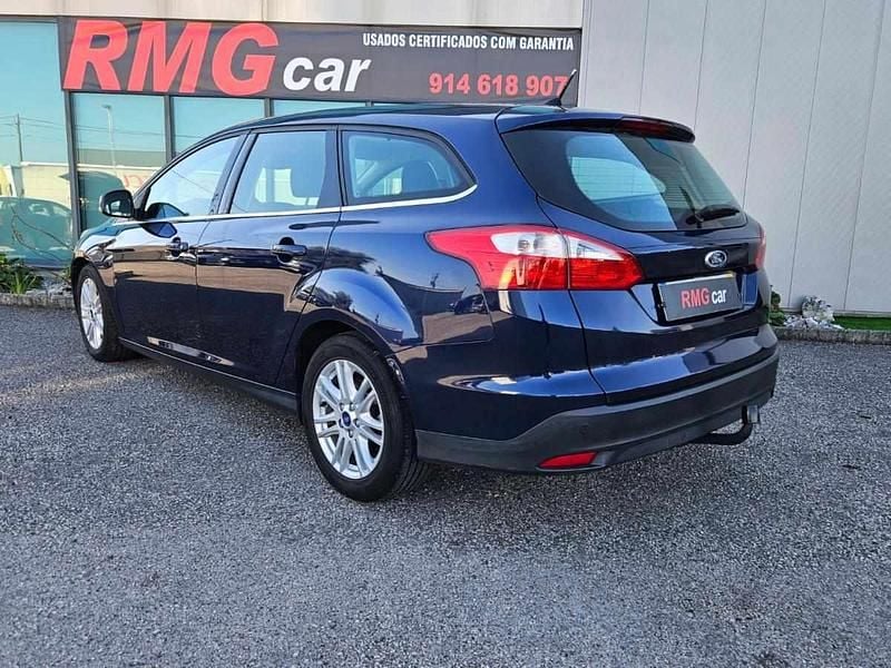 Usado Ford Focus 116 HP (85 kW) 2012 Azul Sedan