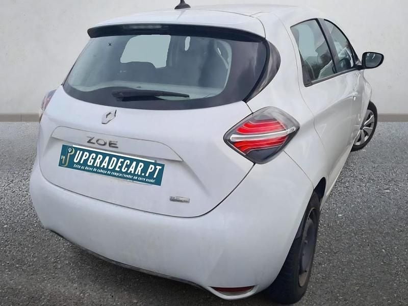 Usado Renault Zoe 79 kW (108 HP) 2020 Branco Citadino