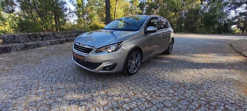 Usado 2015 Peugeot 308 Allure Sedan | € 11.750 (Preço justo) - Imagem 1/4