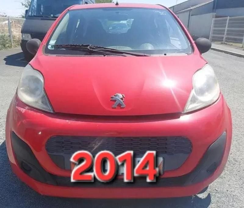 Vermelho Usado 2014 Peugeot 107 Active Citadino | € 6.490 (Preço justo) - Imagem 1/4