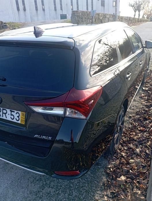 Usado Toyota Auris 90 HP (66 kW) 2016 Sedan