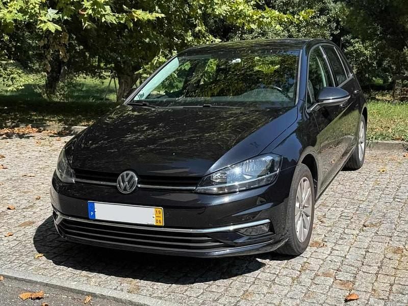 Usado VW Golf VII 116 HP (85 kW) 2019 Preto Citadino