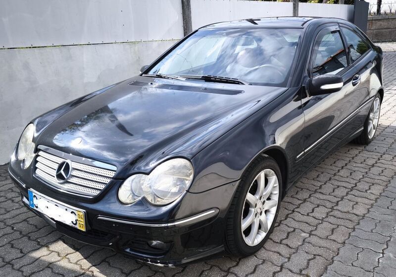 Usado 2004 Mercedes C220 Coupé | € 4.800 - Imagem 1/4