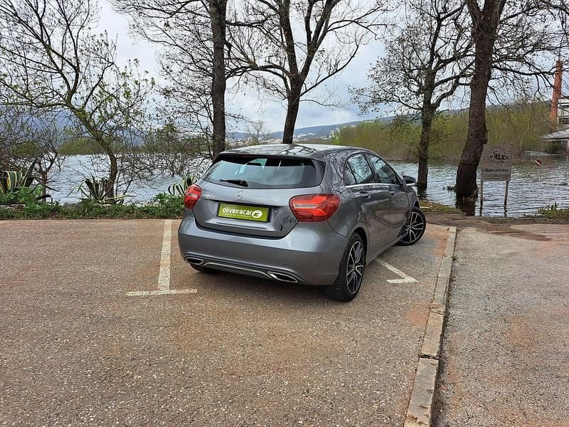 Usado Mercedes A180 Urban 109 HP (80 kW) 2017 Cinza