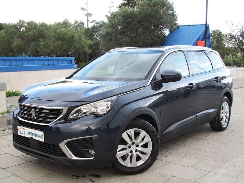 Azul Usado 2019 Peugeot 5008 Active SUV | € 17.990 (Bom preço) - Imagem 1/4