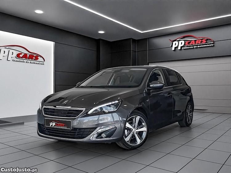Cinza Usado 2018 Peugeot 308 Allure Citadino | € 12.950 (Preço elevado) - Imagem 1/1