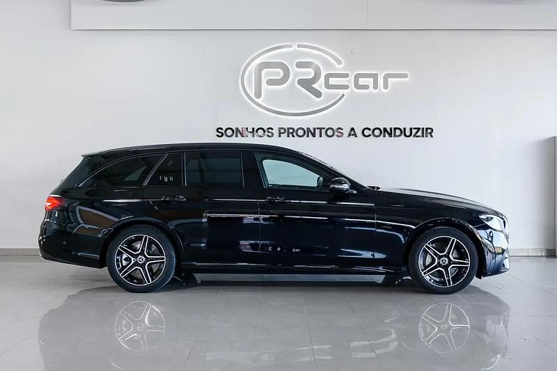 Usado Mercedes E300 AMG line 306 HP (225 kW) 2022 Preto metalizado Carrinha
