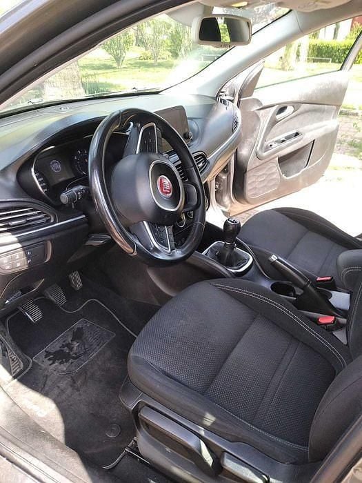 Cinzento Usado 2017 Fiat Tipo Carrinha | € 4.500 (Super Preço) - Imagem 1/4