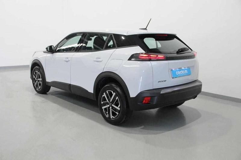 Usado Peugeot 2008 131 HP (96 kW) 2023 Branco SUV