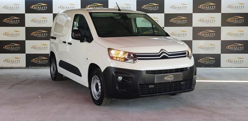 Branco Usado 2019 Citroën Berlingo Monovolume | € 15.750 - Imagem 1/4