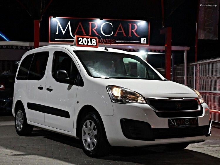 Branco Usado 2018 Peugeot Partner Monovolume | € 16.750 - Imagem 1/1