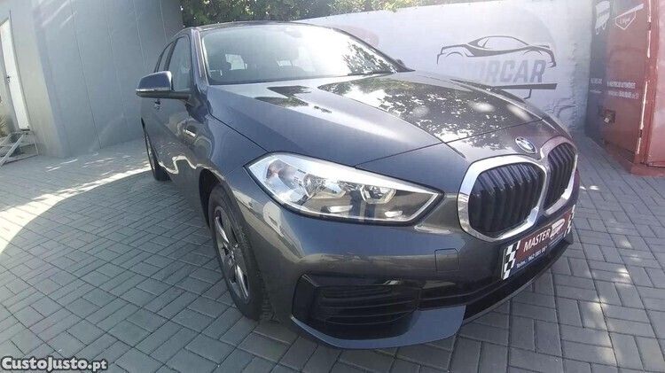 Cinza Usado 2020 BMW 116 Advantage Citadino | € 21.750 (Preço justo) - Imagem 1/1