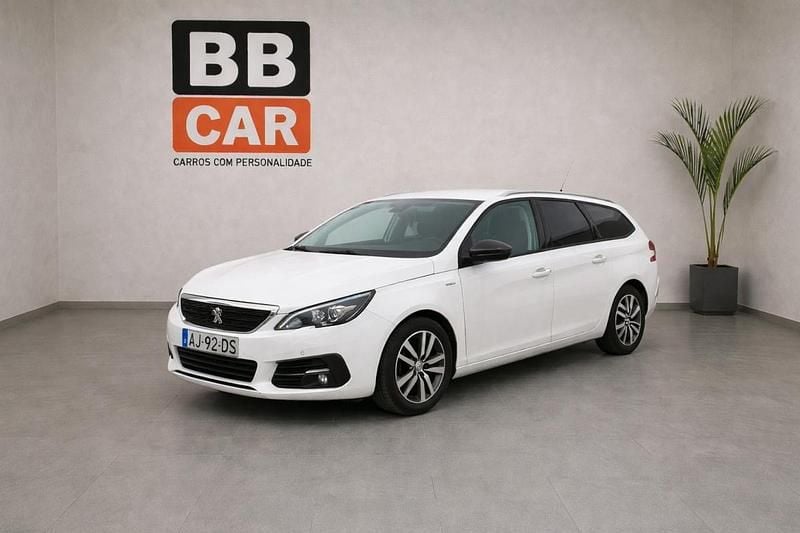 Branco Usado 2021 Peugeot 308 SW Carrinha | € 13.900 (Bom preço) - Imagem 1/4