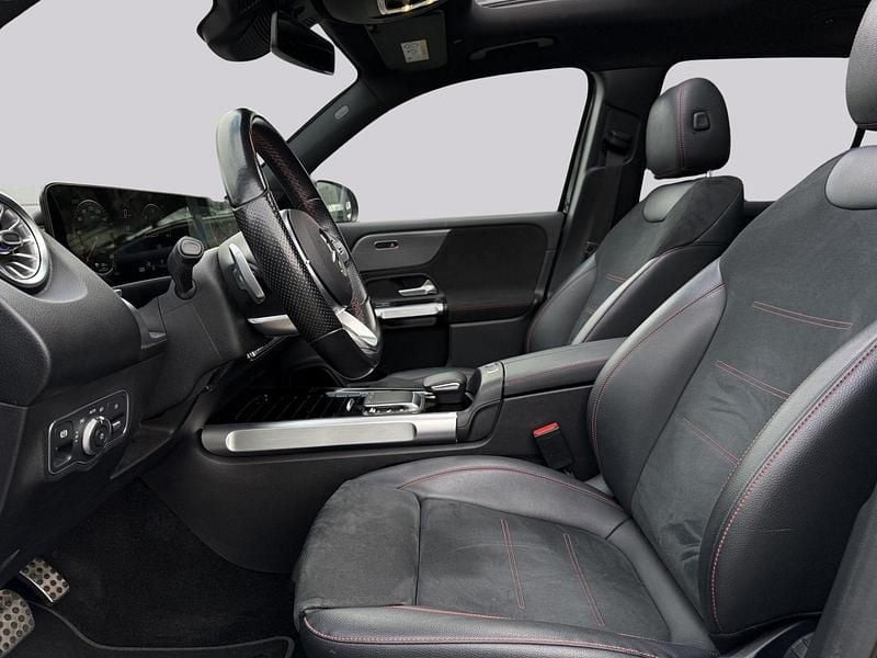 Usado Mercedes EQB250 AMG line 139 kW (190 HP) 2022 Preto SUV