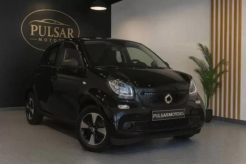 Usado Smart ForFour Electric Drive Passion 60 kW (82 HP) 2020 Preto Citadino