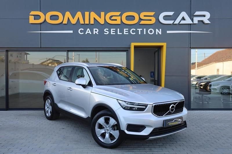 Cinza Usado 2019 Volvo XC40 Momentum SUV | € 24.950 (Preço justo) - Imagem 1/4
