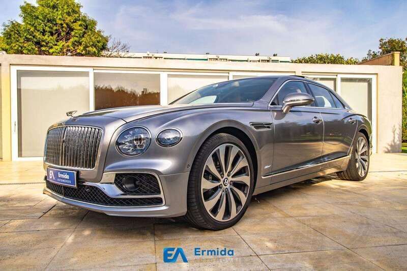Usado Bentley Flying Spur 544 HP (400 kW) 2022 Cinzento Sedan