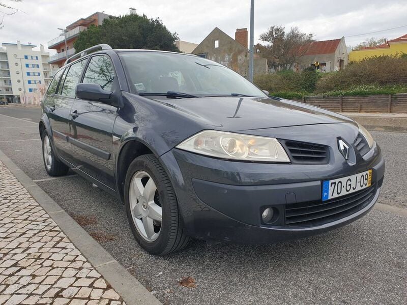 Usado 2008 Renault Mégane III Sedan | € 4.500 (Preço justo) - Imagem 1/4