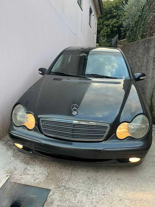 Usado 2000 Mercedes C220 | € 3.000 - Imagem 1/4