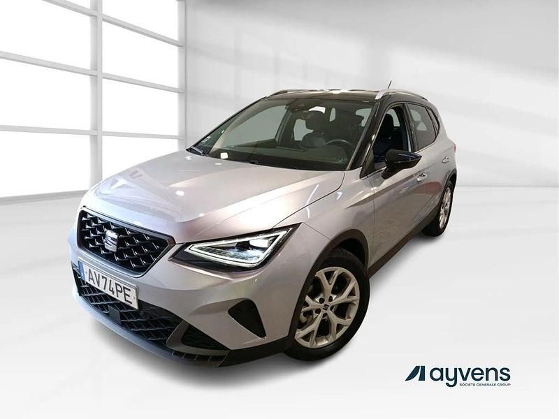 Cinza Usado 2022 Seat Arona FR SUV | € 18.400 (Preço justo) - Imagem 1/4