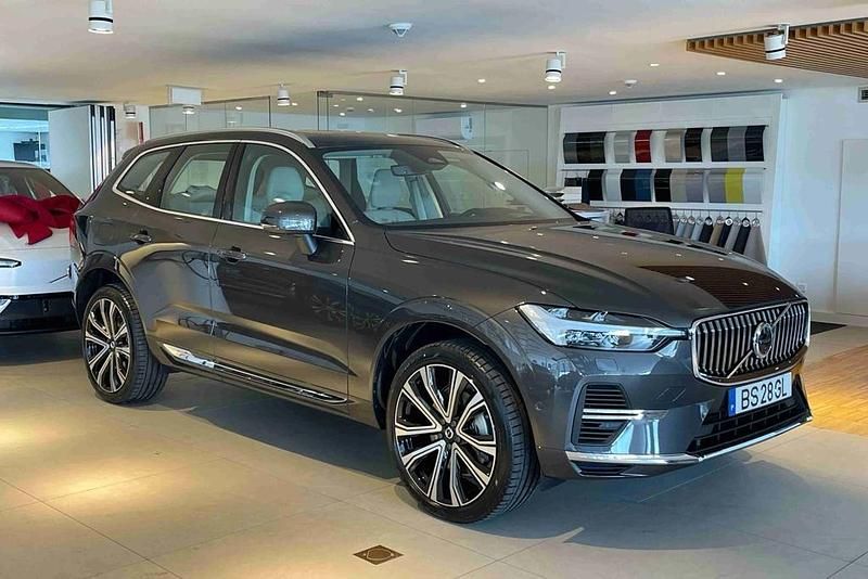 Cinzento Novo 2025 Volvo XC60 Ultimate SUV | € 65.900 - Imagem 1/4