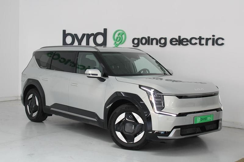Cinzento Usado 2024 Kia EV9 SUV | € 64.900 - Imagem 1/4