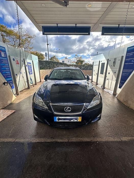 Usado Lexus IS220d Luxury Line 222 HP (163 kW) 2006 Sedan