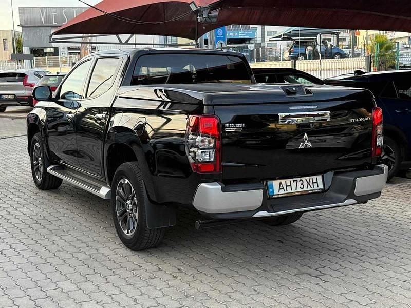 Preto Usado 2021 Mitsubishi L200 Invite Pickup | € 29.850 (Bom preço) - Imagem 1/1