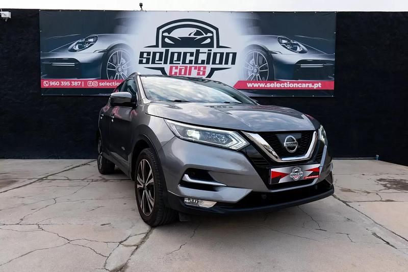 Cinza escuro Usado 2018 Nissan Qashqai Premium Edition SUV | € 18.900 (Preço justo) - Imagem 1/4