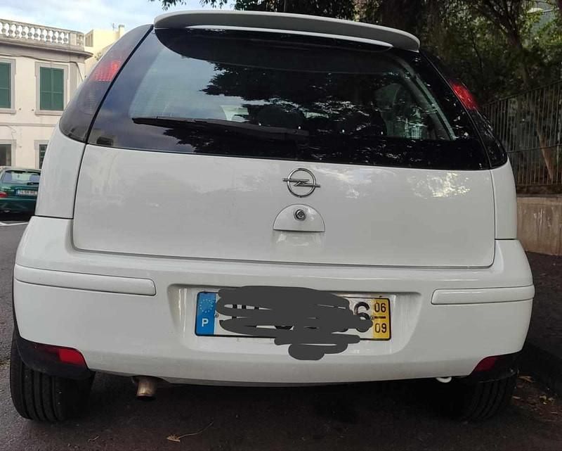 Usado Opel Corsa 69 HP (50 kW) 2006 Branco Citadino
